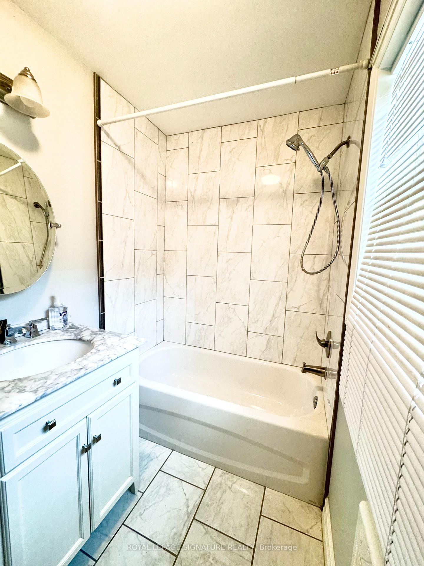 203 Euclid Avenue, Toronto, ON - Indoor Photo Showing Bathroom