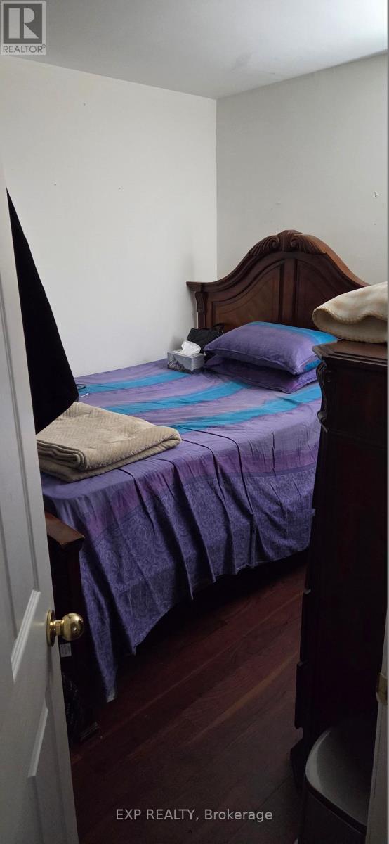 929 Ritson Road N, Oshawa, ON - Indoor Photo Showing Bedroom