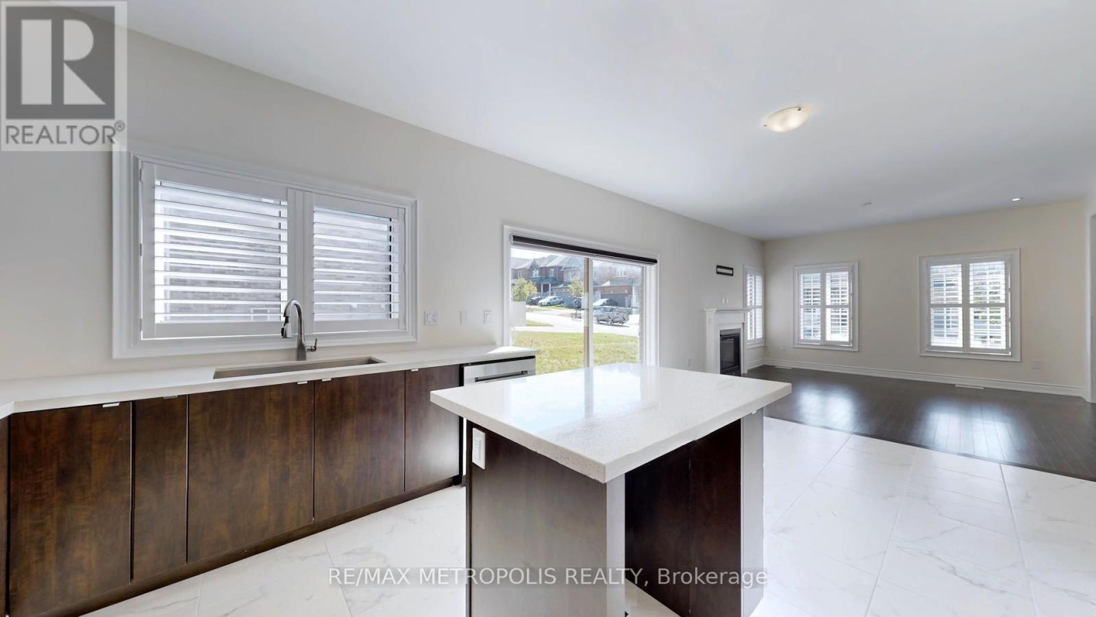 156 Muirfield Drive, Barrie, ON - Indoor