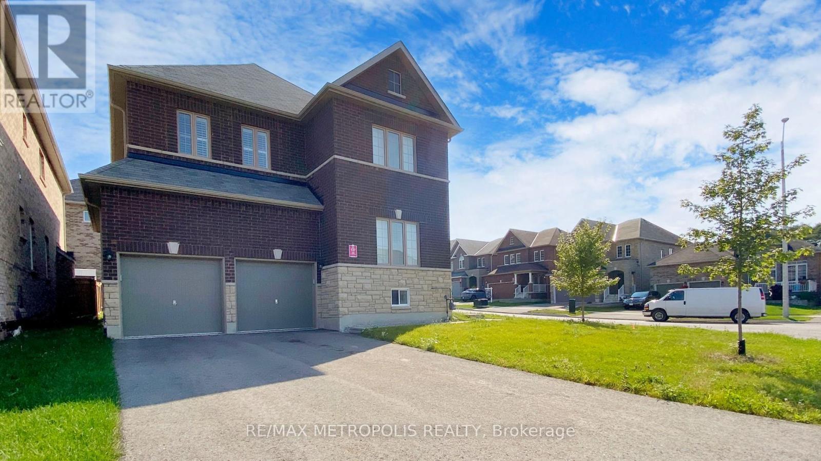 156 Muirfield Drive, Barrie, ON - Outdoor