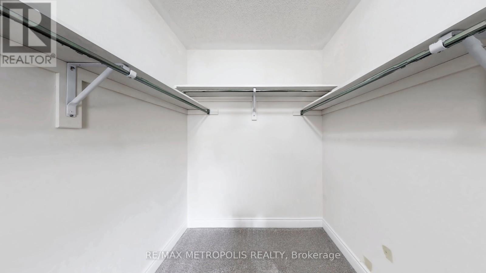 156 Muirfield Drive, Barrie, ON - Indoor With Storage
