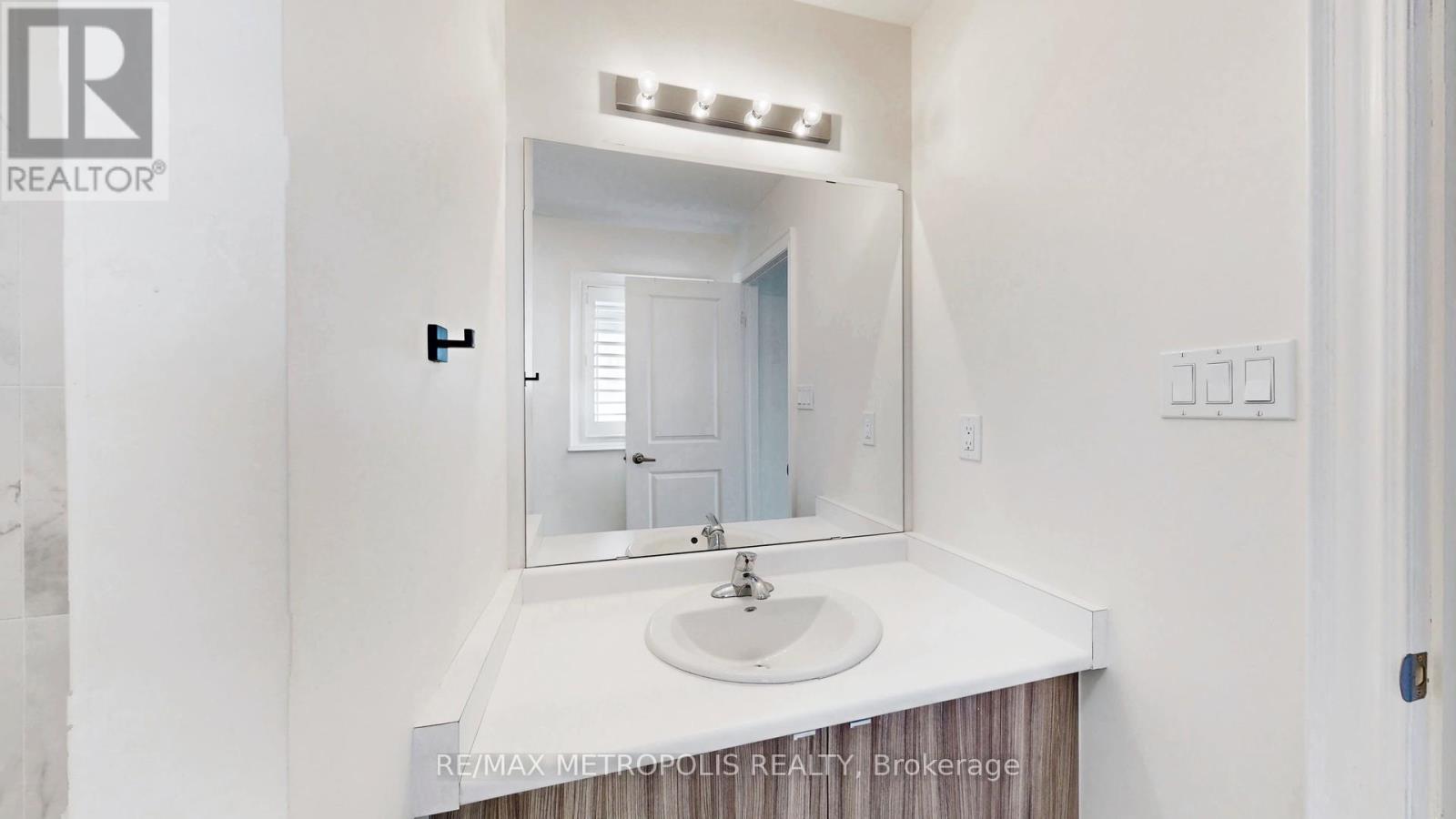 156 Muirfield Drive, Barrie, ON - Indoor Photo Showing Other Room