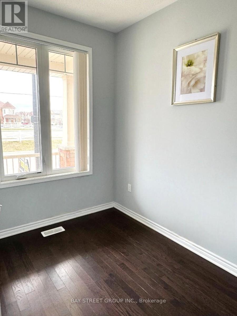 1091 Biason Circle, Milton, ON - Indoor Photo Showing Other Room