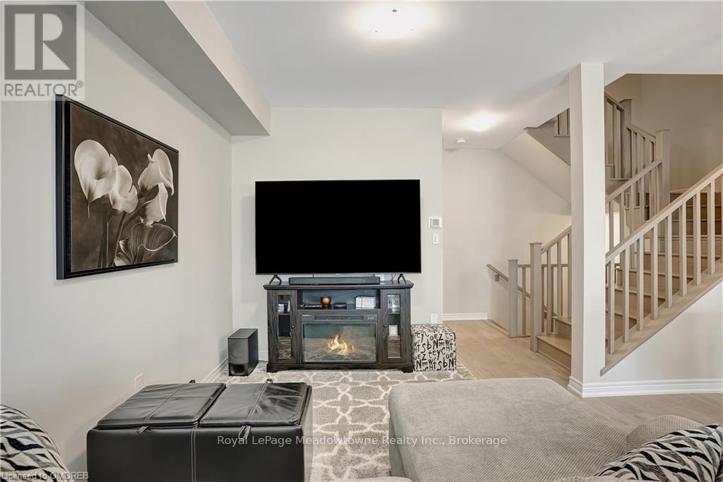 119 - 10 Birmingham Drive, Cambridge, ON - Indoor