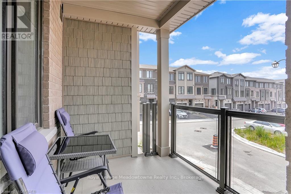 119 - 10 Birmingham Drive, Cambridge, ON - Outdoor With Balcony With Exterior