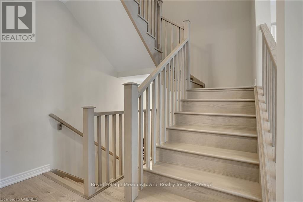 119 - 10 Birmingham Drive, Cambridge, ON - Indoor Photo Showing Other Room