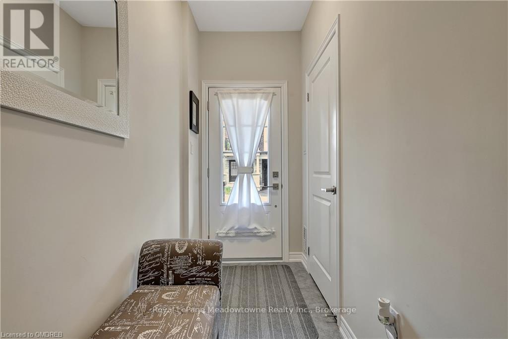 119 - 10 Birmingham Drive, Cambridge, ON - Indoor Photo Showing Other Room