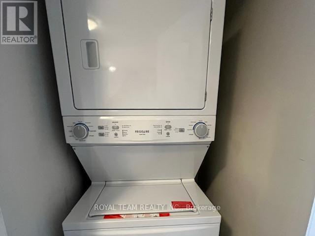 909 - 20 N Park Road, Vaughan, ON - Indoor Photo Showing Laundry Room