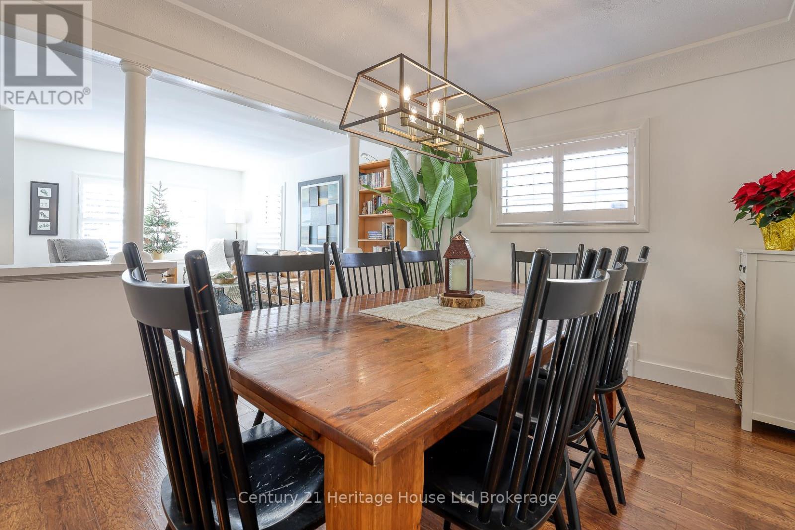 449 Vincent Street, Woodstock (Woodstock - North), ON - Indoor Photo Showing Dining Room