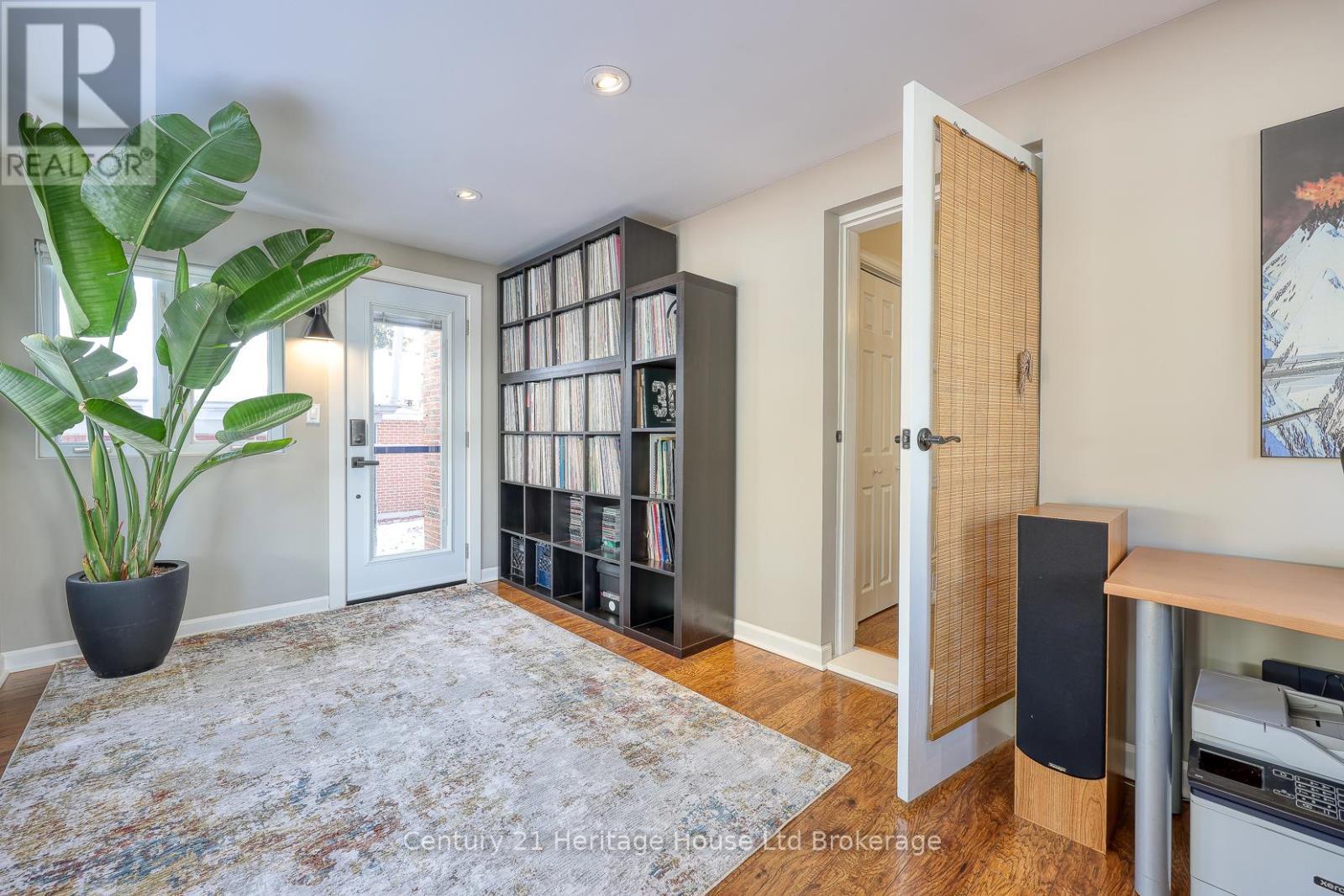 449 Vincent Street, Woodstock (Woodstock - North), ON - Indoor Photo Showing Other Room