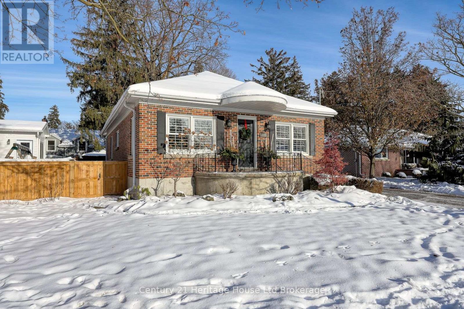 449 Vincent Street, Woodstock (Woodstock - North), ON - Outdoor