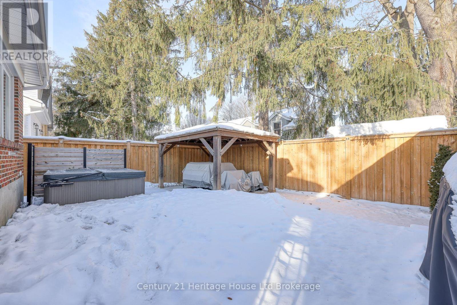 449 Vincent Street, Woodstock (Woodstock - North), ON - Outdoor