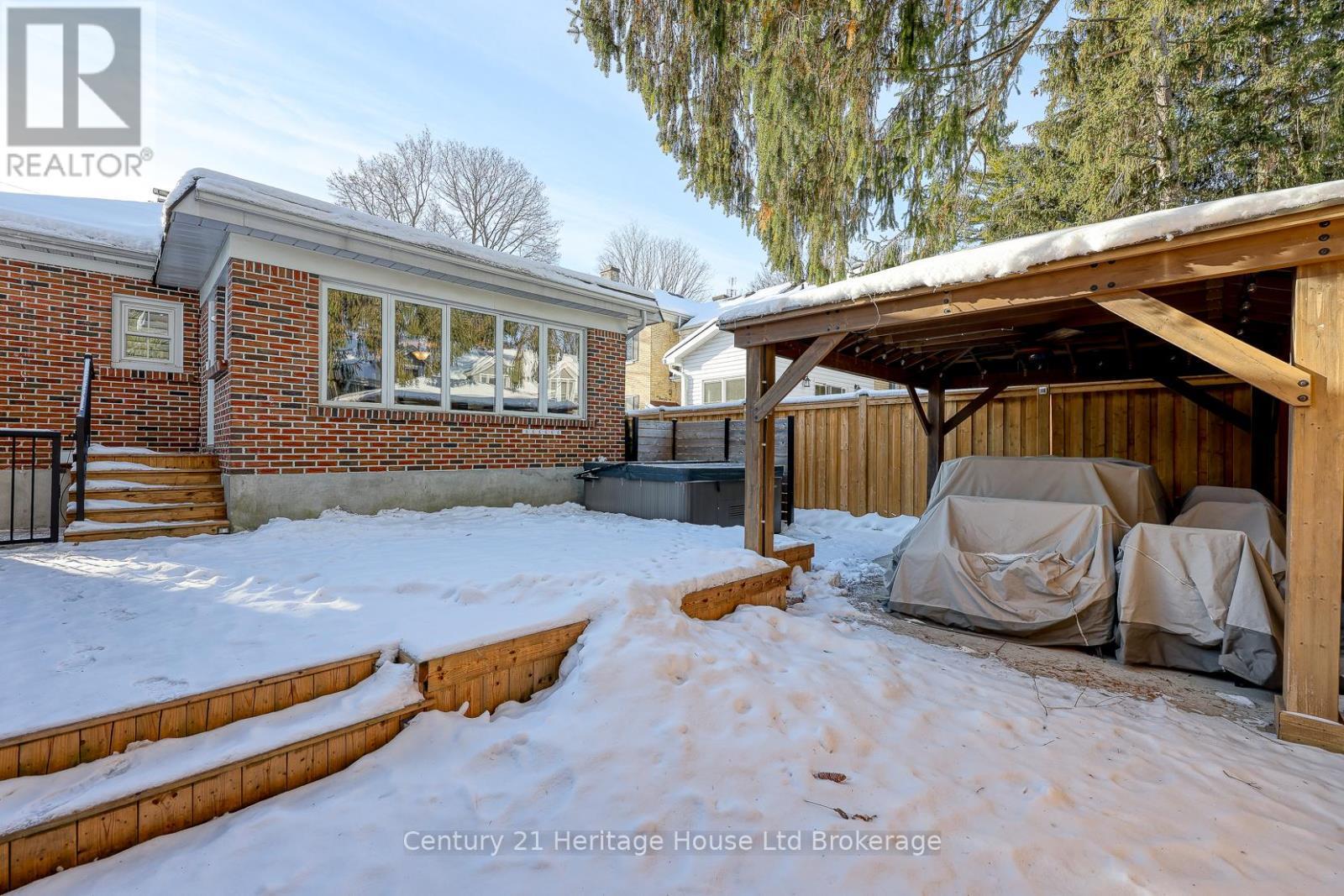 449 Vincent Street, Woodstock (Woodstock - North), ON - Outdoor