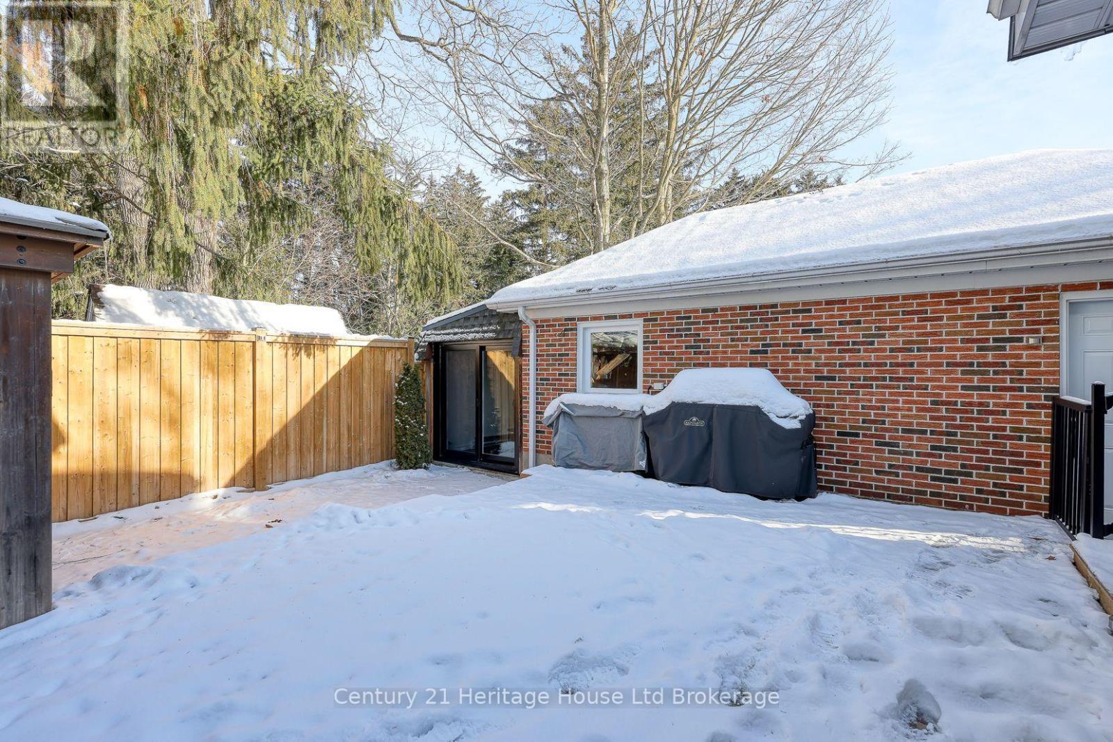 449 Vincent Street, Woodstock (Woodstock - North), ON - Outdoor