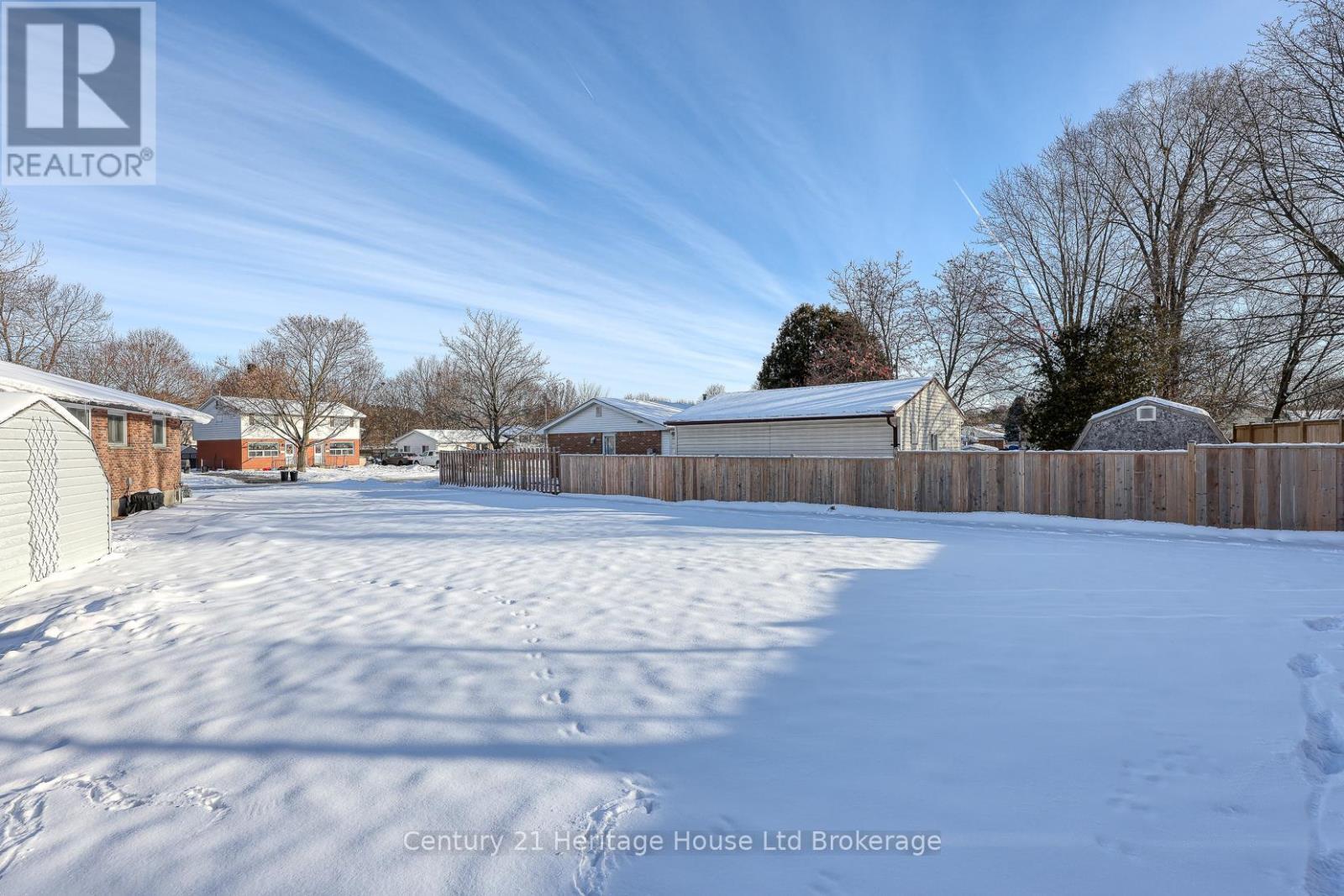 816 Pavey Street, Woodstock (Woodstock - South), ON - Outdoor