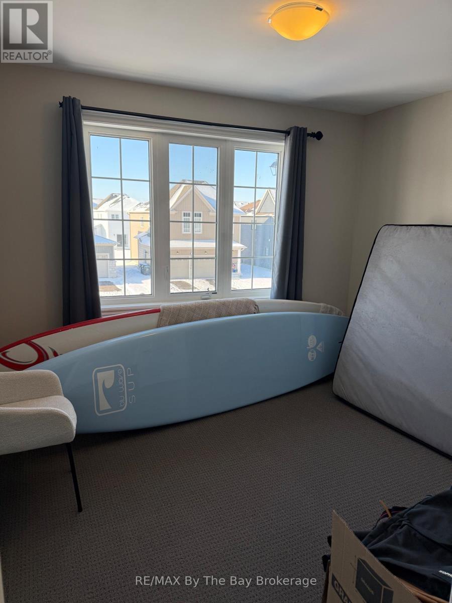 286 Springfield Crescent, Clearview (Stayner), ON - Indoor Photo Showing Bedroom