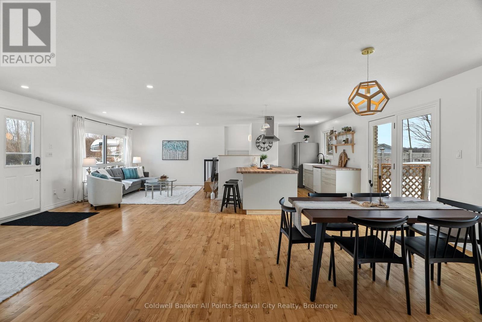 34889 Black'S Point Road, Central Huron (Goderich), ON - Indoor Photo Showing Other Room