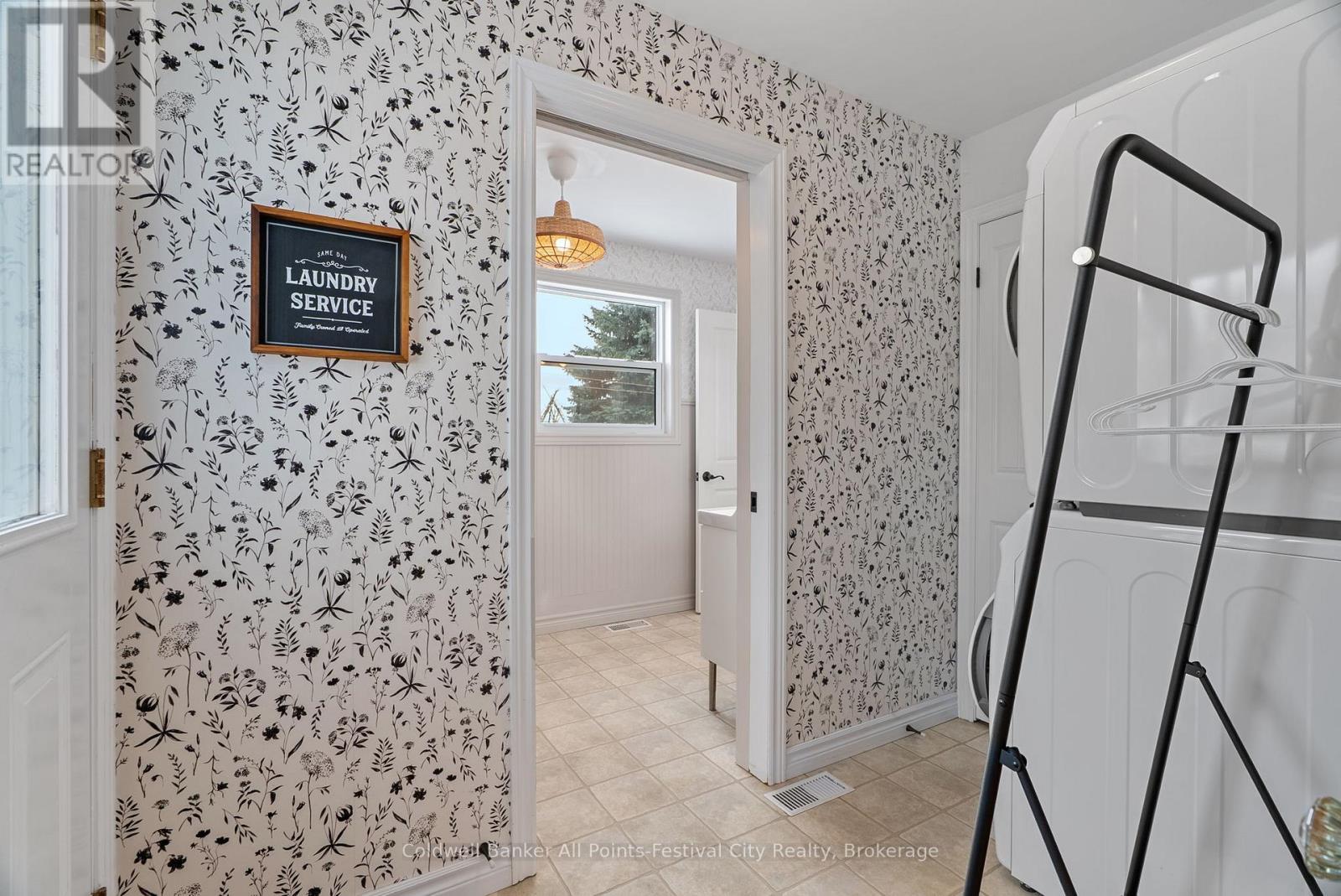 34889 Black'S Point Road, Central Huron (Goderich), ON - Indoor Photo Showing Other Room