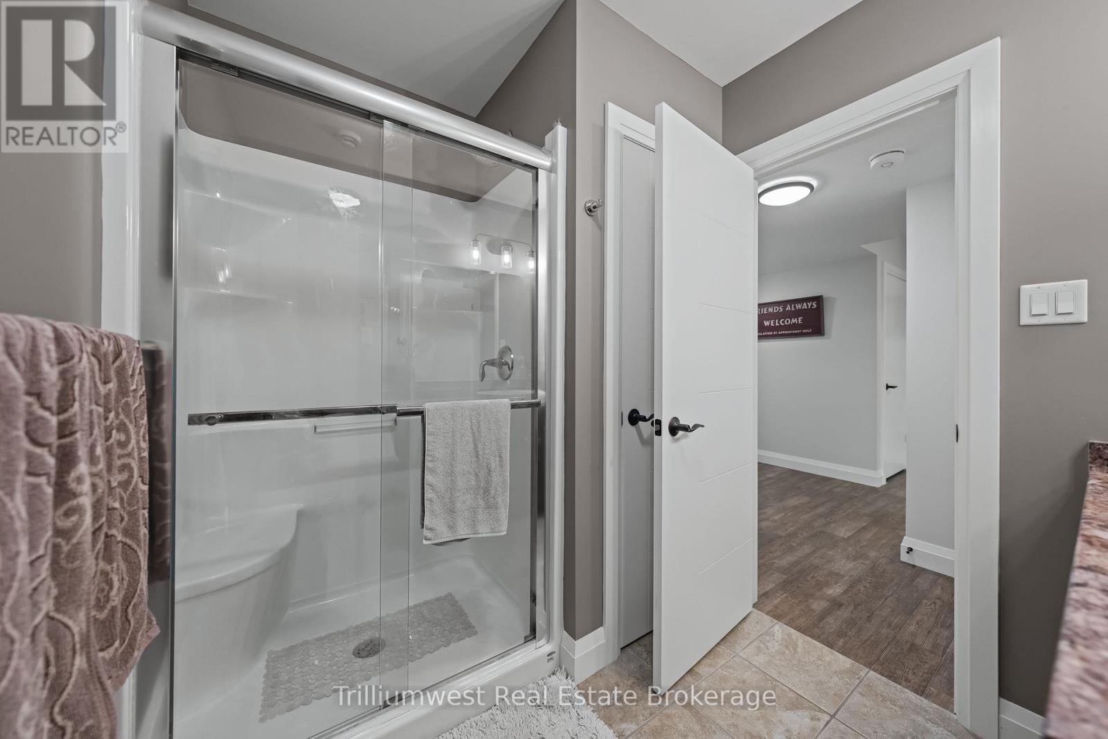 45 Zaduk Place, Guelph (Kortright East), ON - Indoor Photo Showing Bathroom