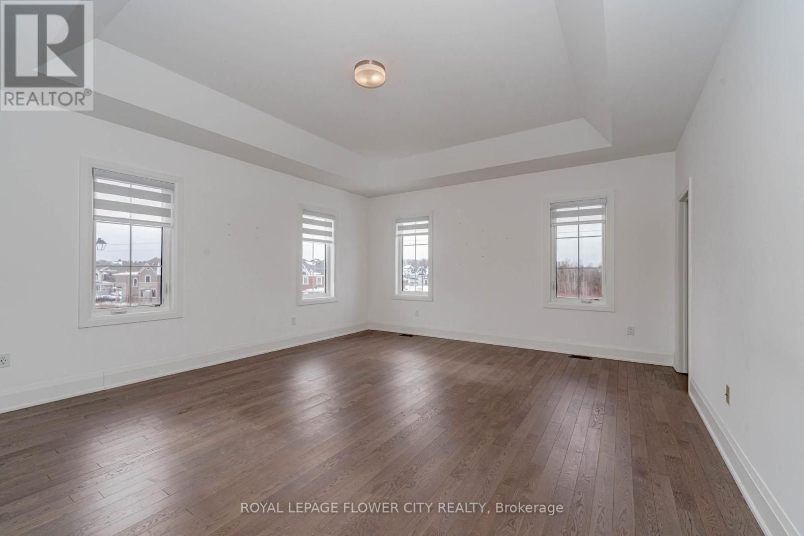 518 Kleinberg Summit Way, Vaughan, ON - Indoor Photo Showing Other Room