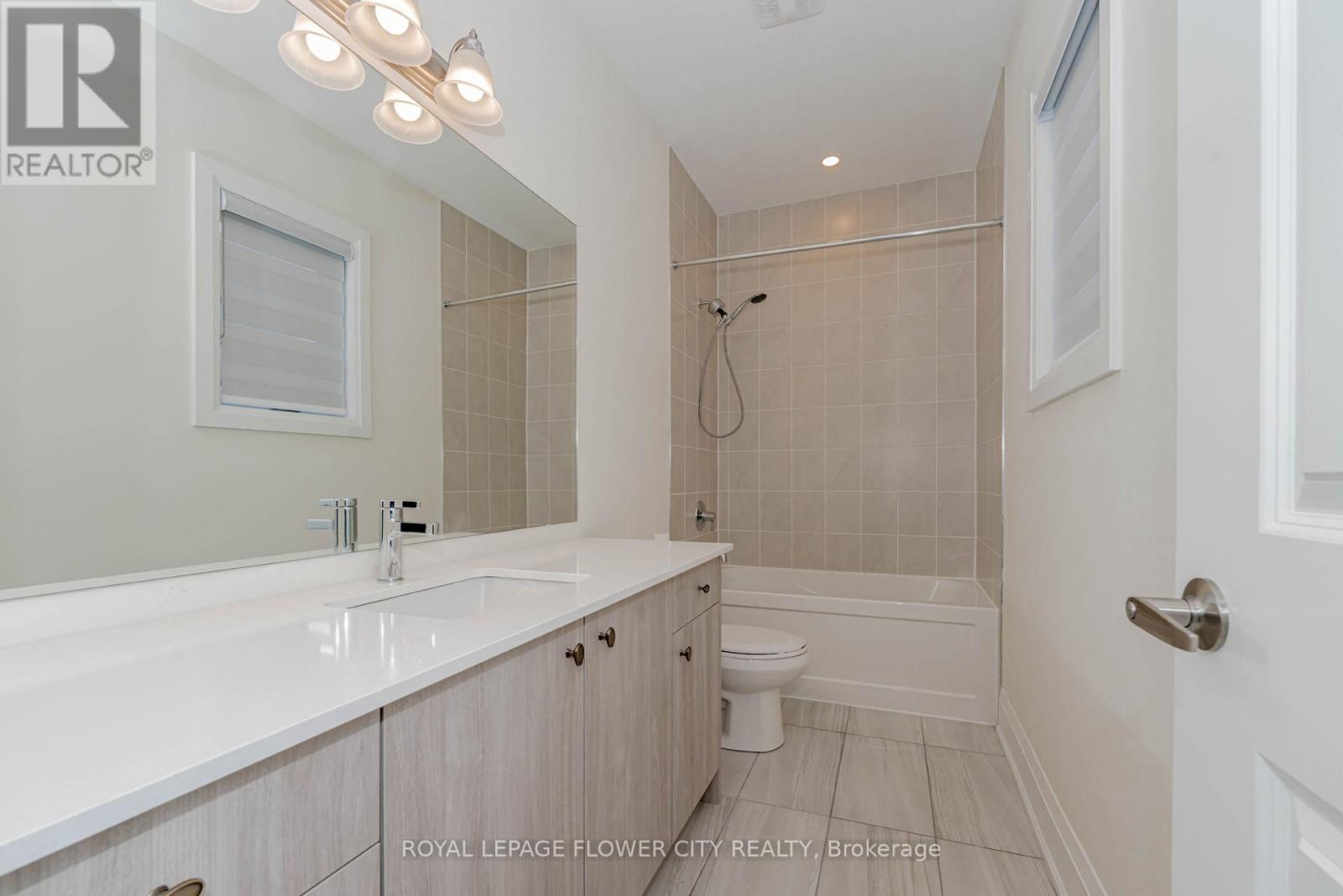 518 Kleinberg Summit Way, Vaughan, ON - Indoor Photo Showing Bathroom