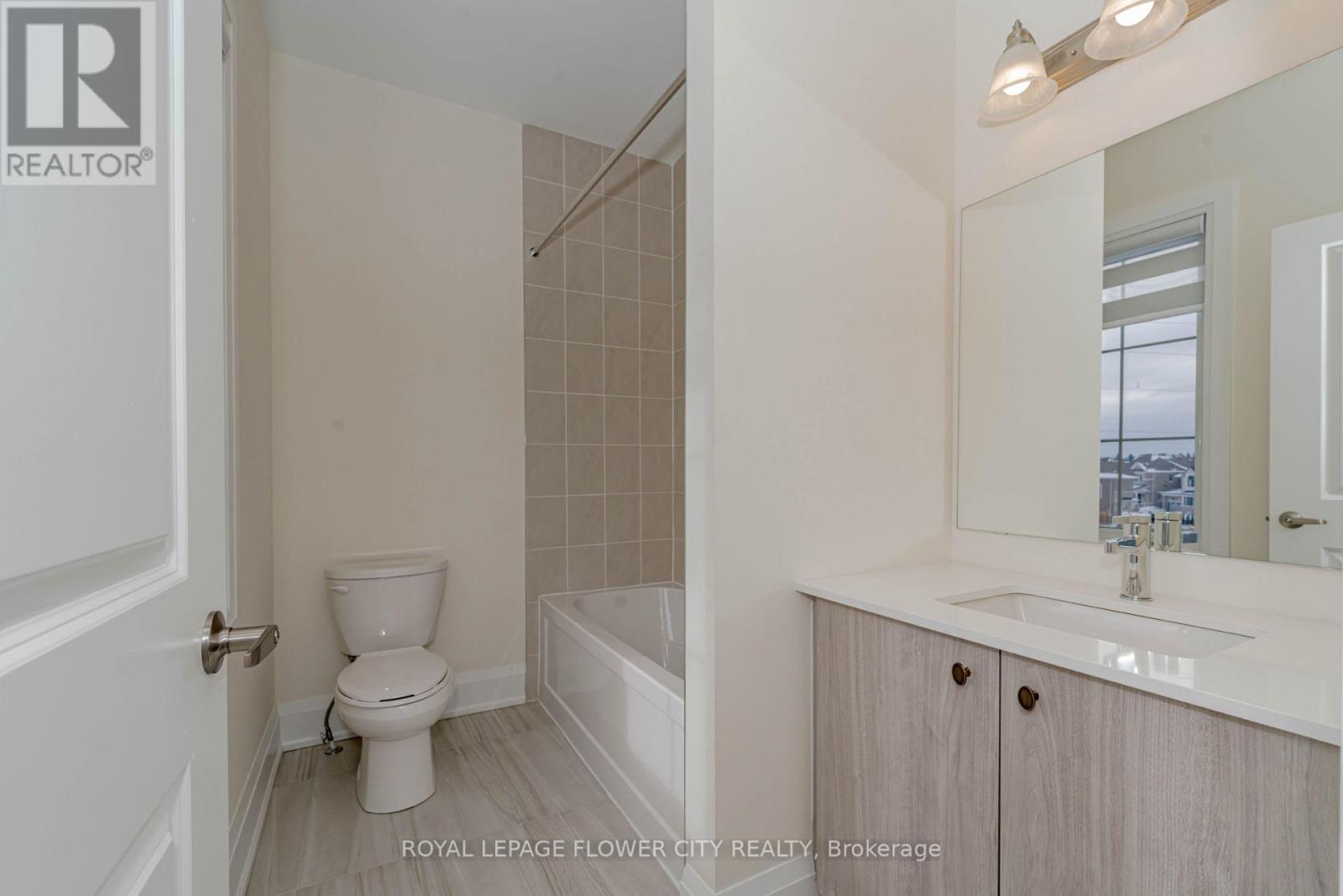 518 Kleinberg Summit Way, Vaughan, ON - Indoor Photo Showing Bathroom
