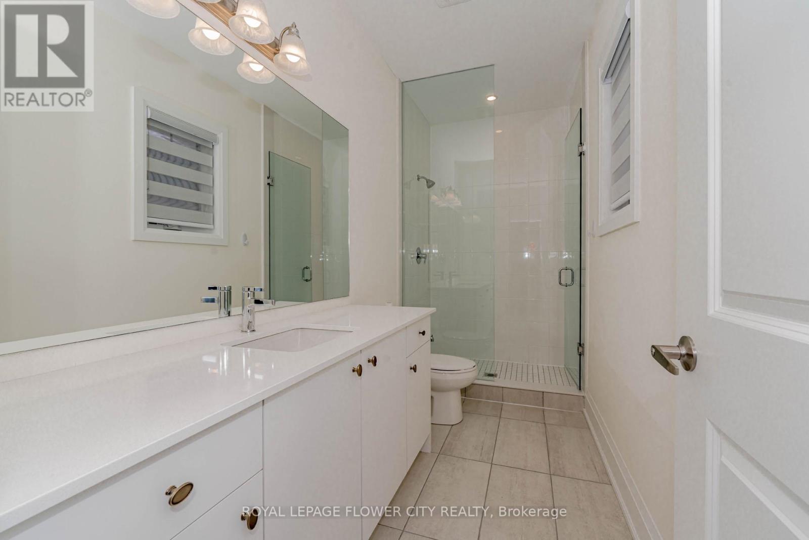 518 Kleinberg Summit Way, Vaughan, ON - Indoor Photo Showing Bathroom