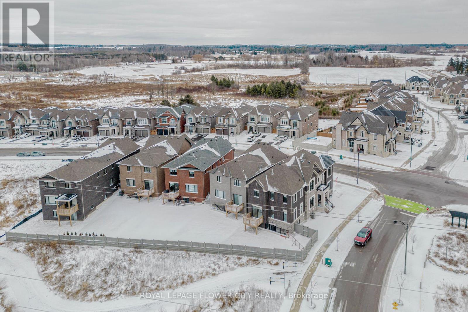 518 Kleinberg Summit Way, Vaughan, ON - Outdoor With View