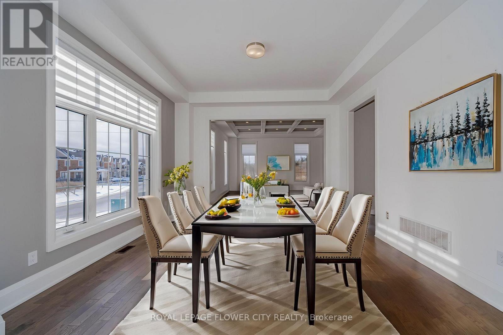 518 Kleinberg Summit Way, Vaughan, ON - Indoor Photo Showing Dining Room