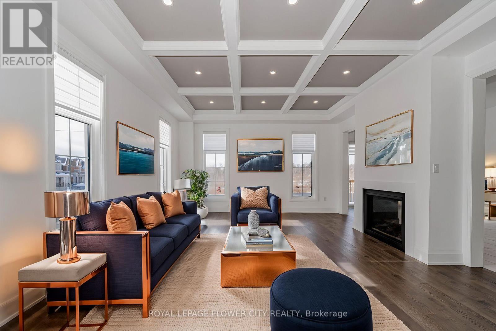 518 Kleinberg Summit Way, Vaughan, ON - Indoor Photo Showing Living Room With Fireplace