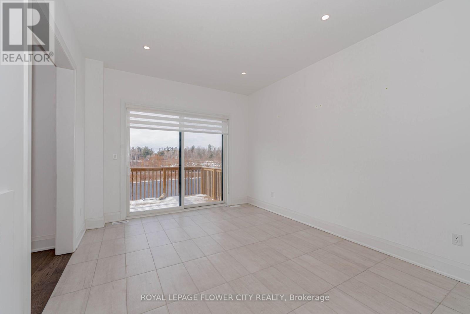 518 Kleinberg Summit Way, Vaughan, ON - Indoor Photo Showing Other Room