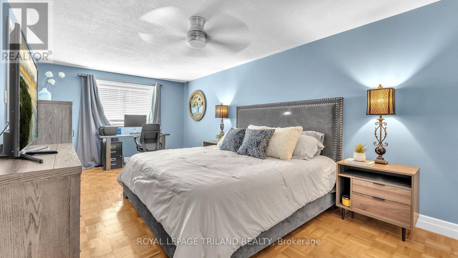 30 Sloane Crescent, London South (South Y), ON - Indoor Photo Showing Bedroom
