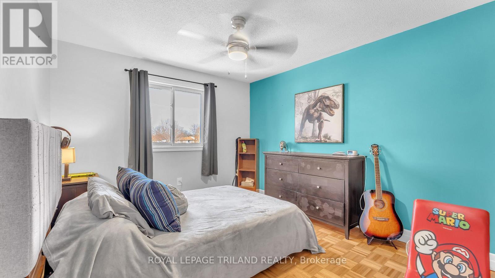 30 Sloane Crescent, London South (South Y), ON - Indoor Photo Showing Bedroom