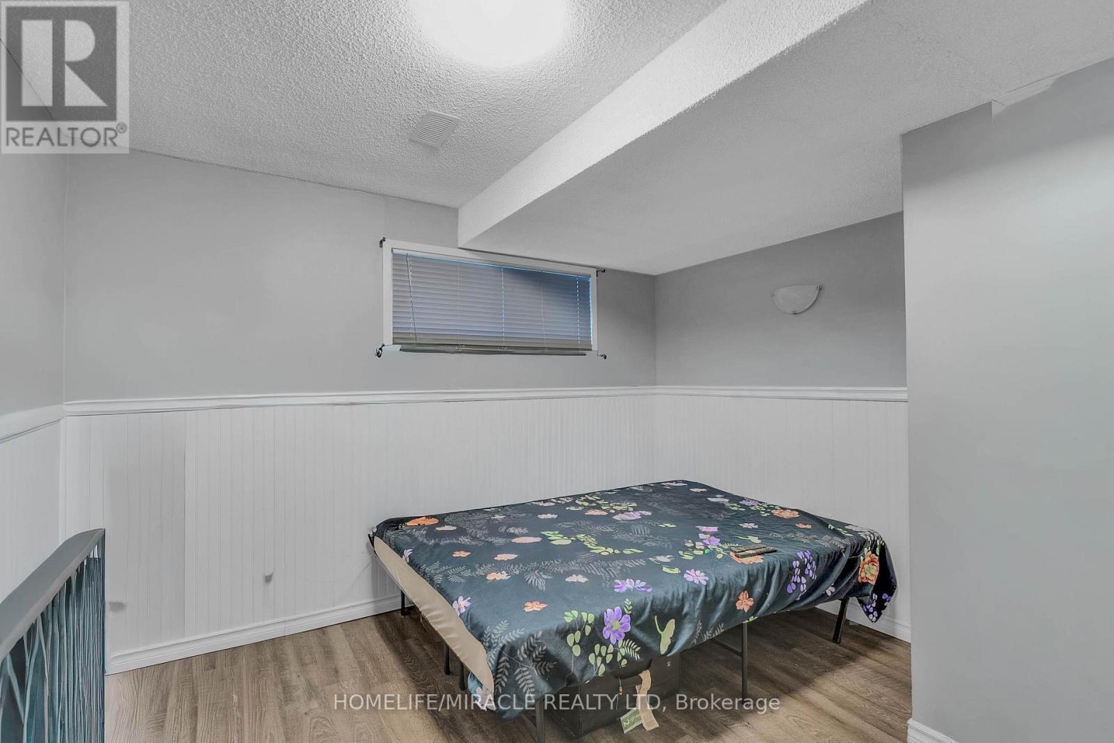 15 Keefer Road, Thorold, ON - Indoor Photo Showing Bedroom