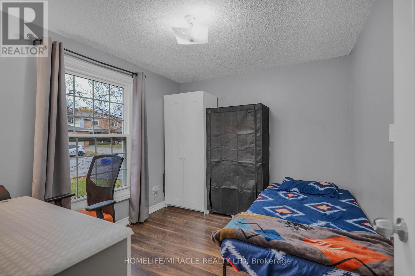 15 Keefer Road, Thorold, ON - Indoor Photo Showing Bedroom