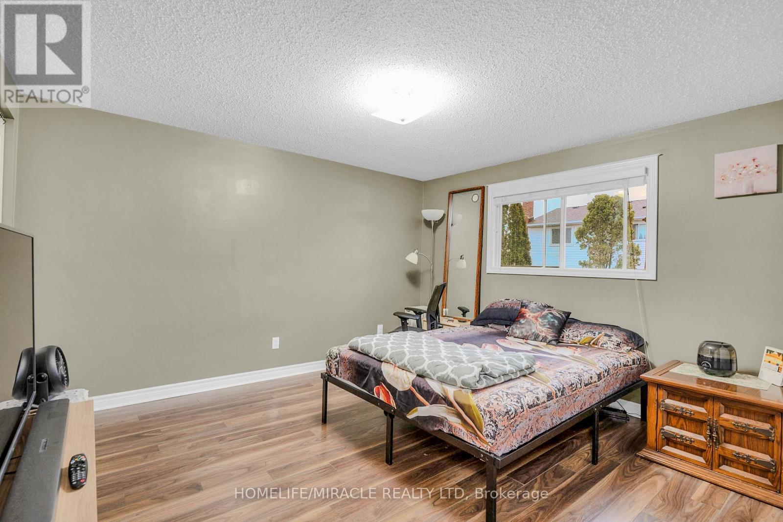 15 Keefer Road, Thorold, ON - Indoor Photo Showing Bedroom