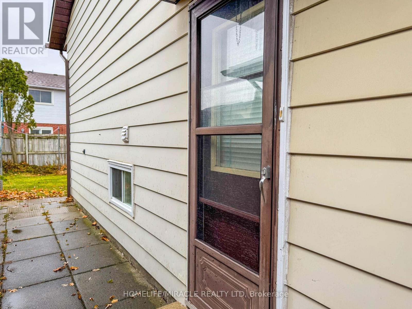 15 Keefer Road, Thorold, ON - Outdoor With Exterior