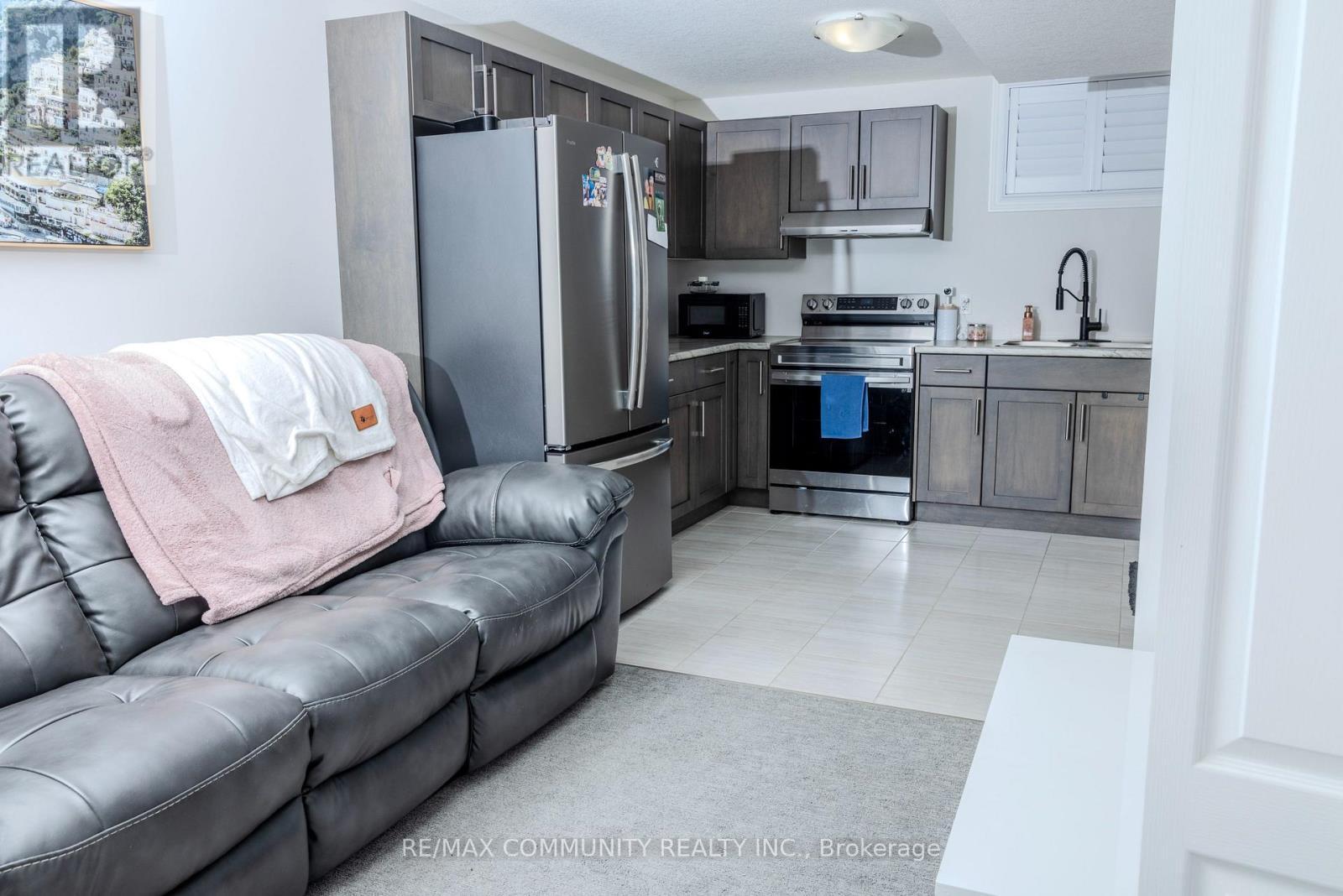 3 Oxford Terrace, St. Thomas, ON - Indoor Photo Showing Kitchen With Stainless Steel Kitchen