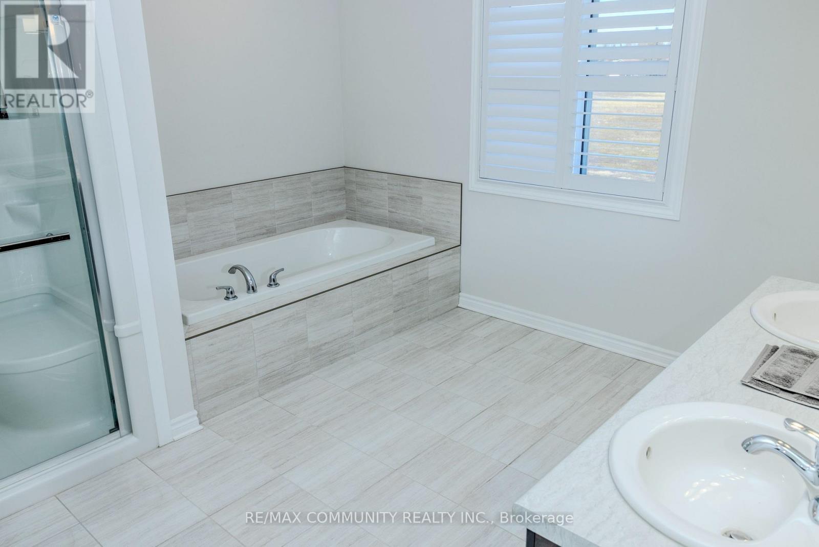 3 Oxford Terrace, St. Thomas, ON - Indoor Photo Showing Bathroom