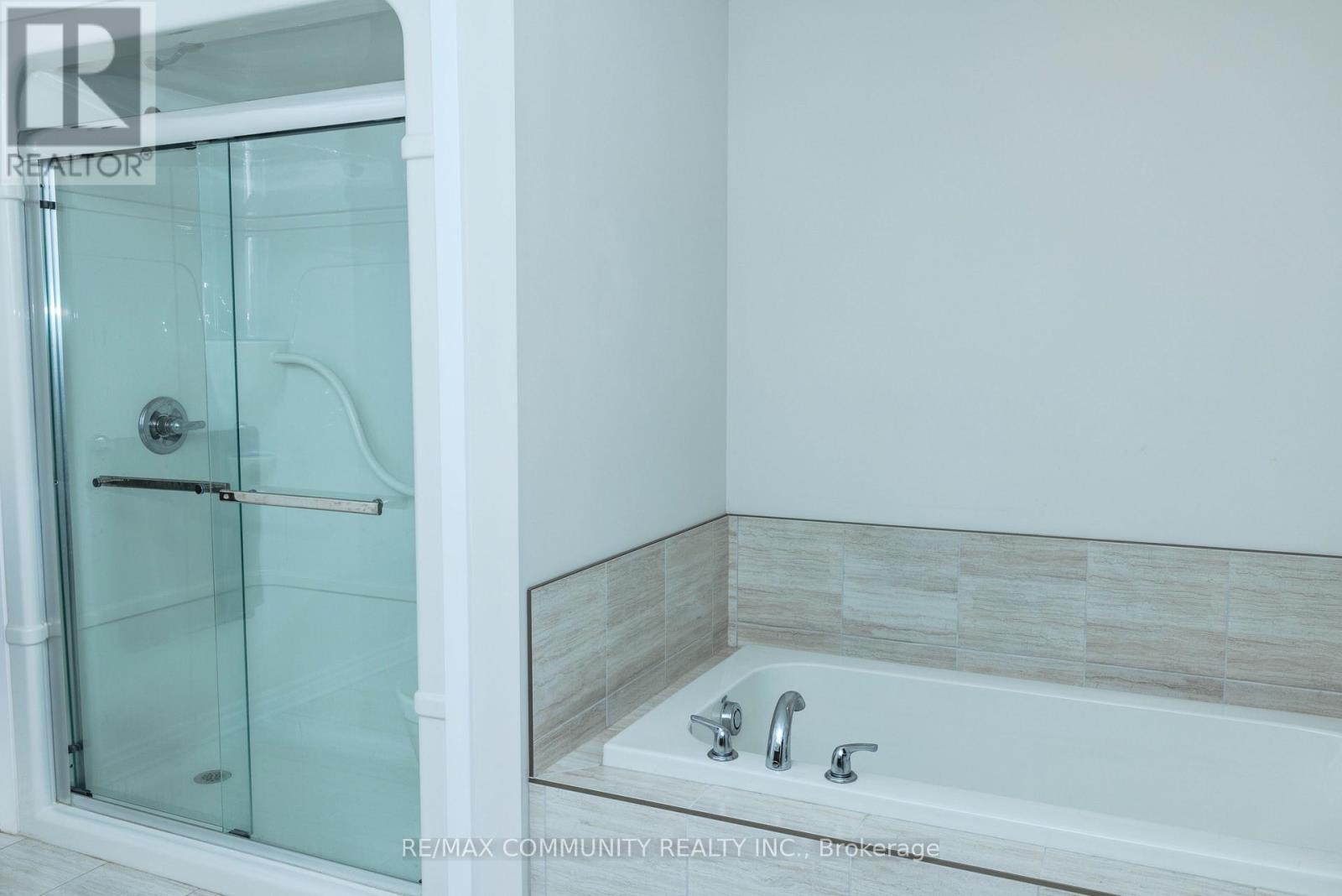 3 Oxford Terrace, St. Thomas, ON - Indoor Photo Showing Bathroom