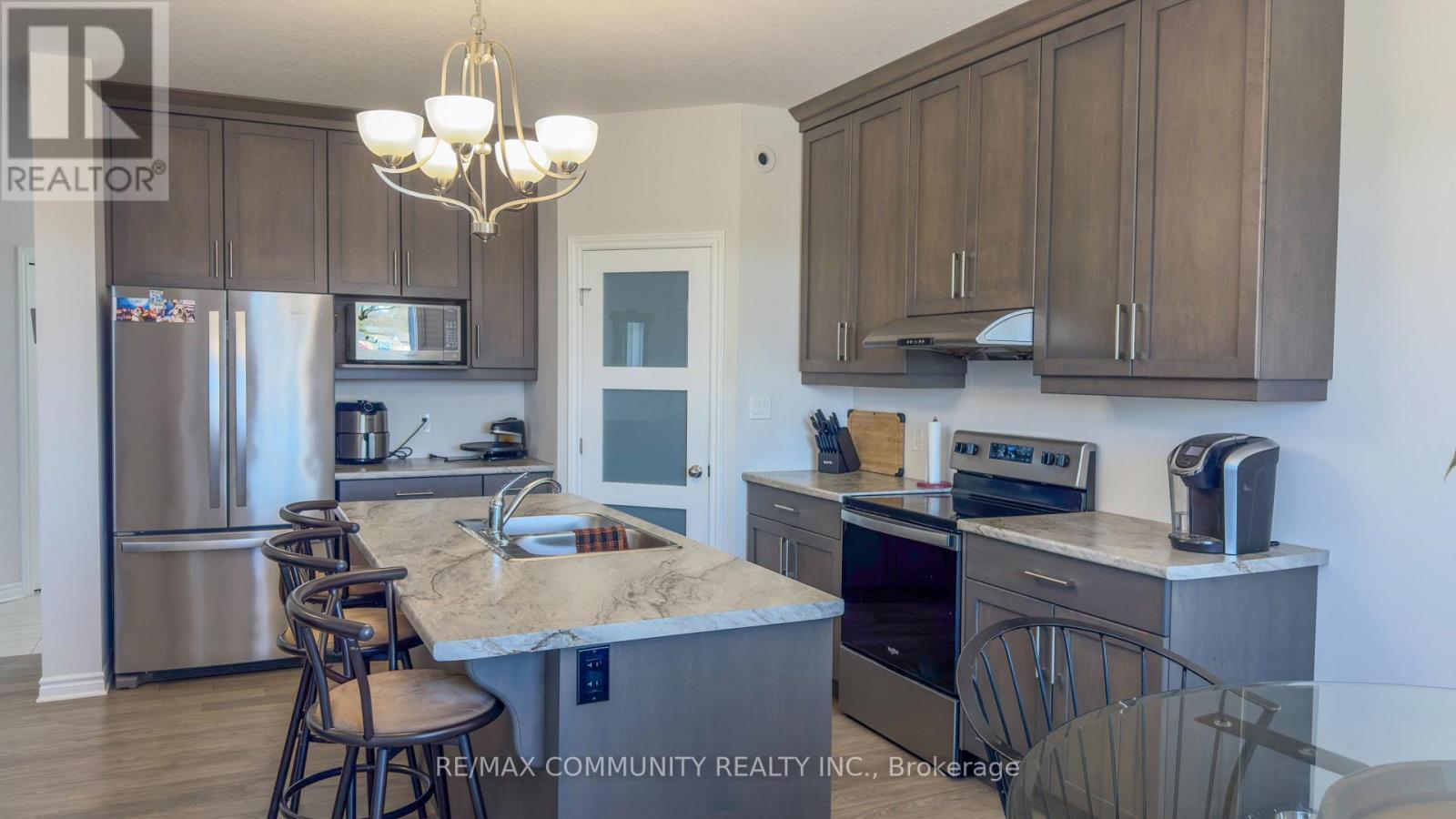 3 Oxford Terrace, St. Thomas, ON - Indoor Photo Showing Kitchen With Stainless Steel Kitchen With Upgraded Kitchen