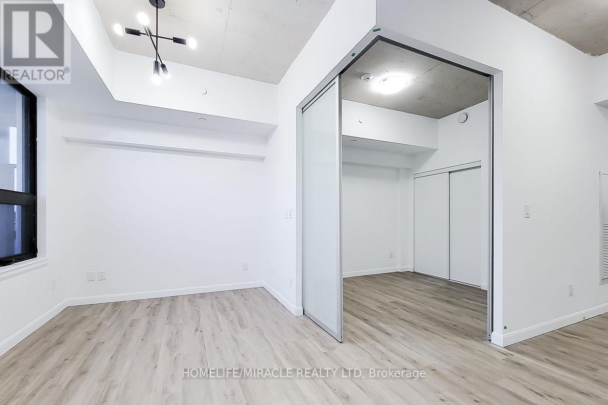 7 Erie Avenue, Brantford, ON - Indoor Photo Showing Other Room