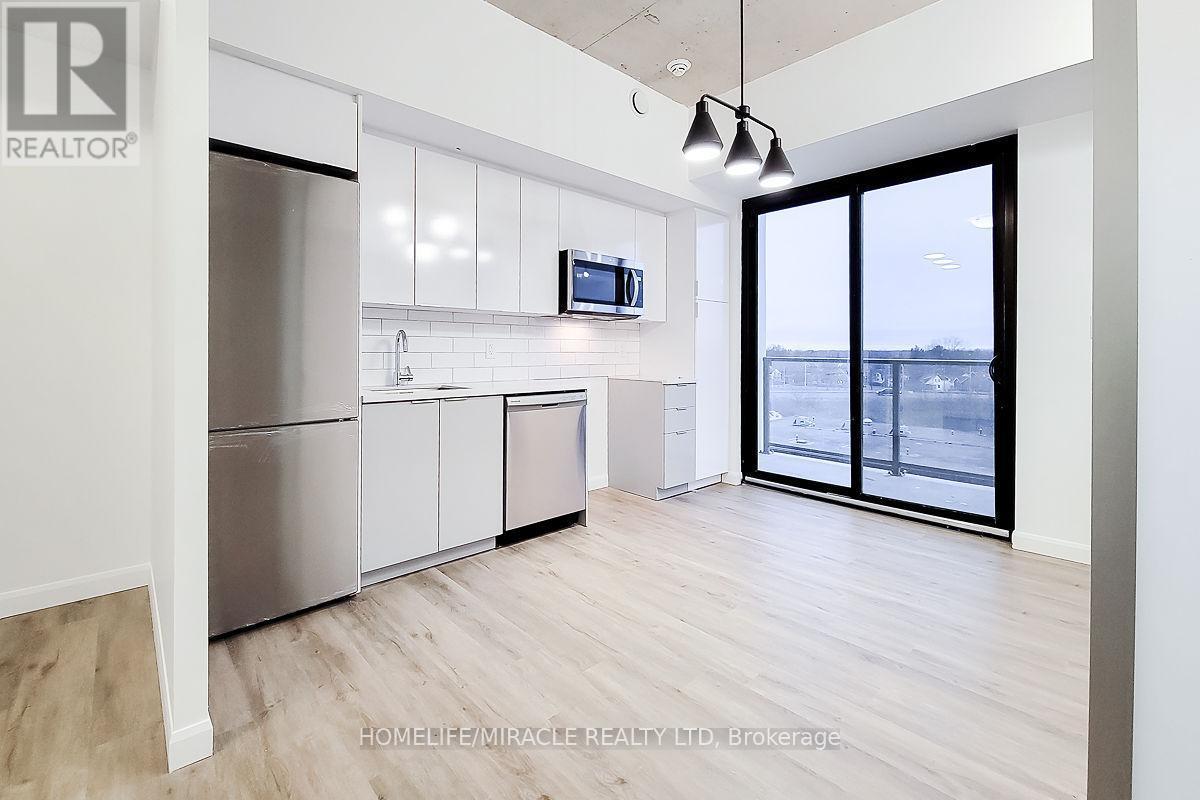 7 Erie Avenue, Brantford, ON - Indoor Photo Showing Kitchen