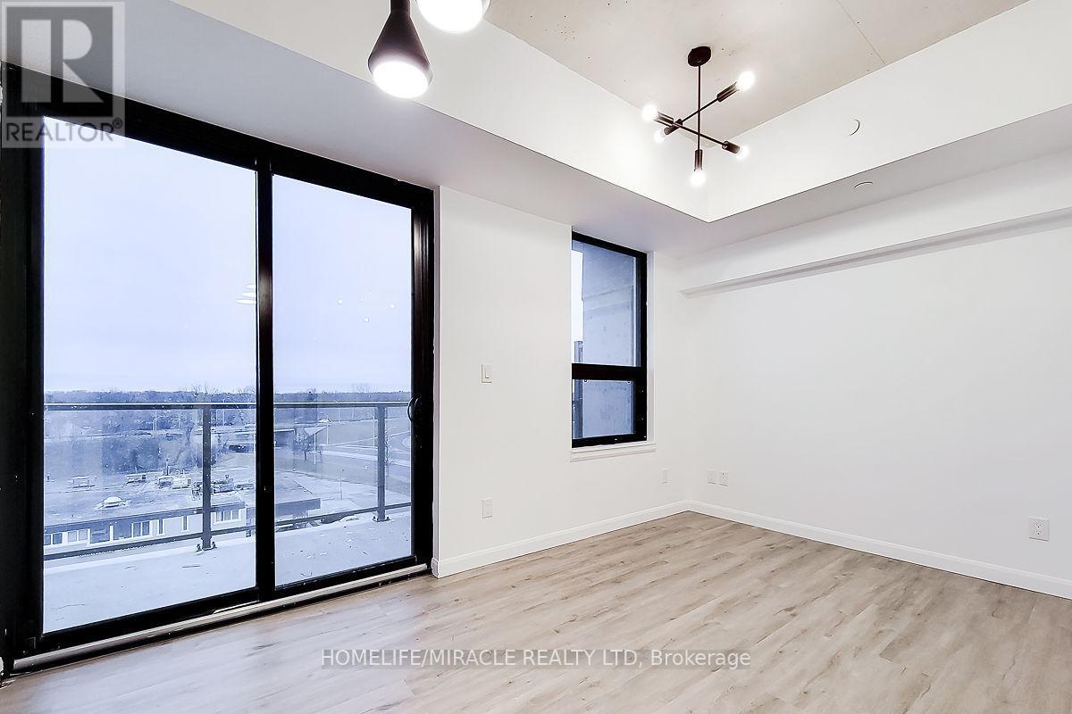 7 Erie Avenue, Brantford, ON - Indoor Photo Showing Other Room