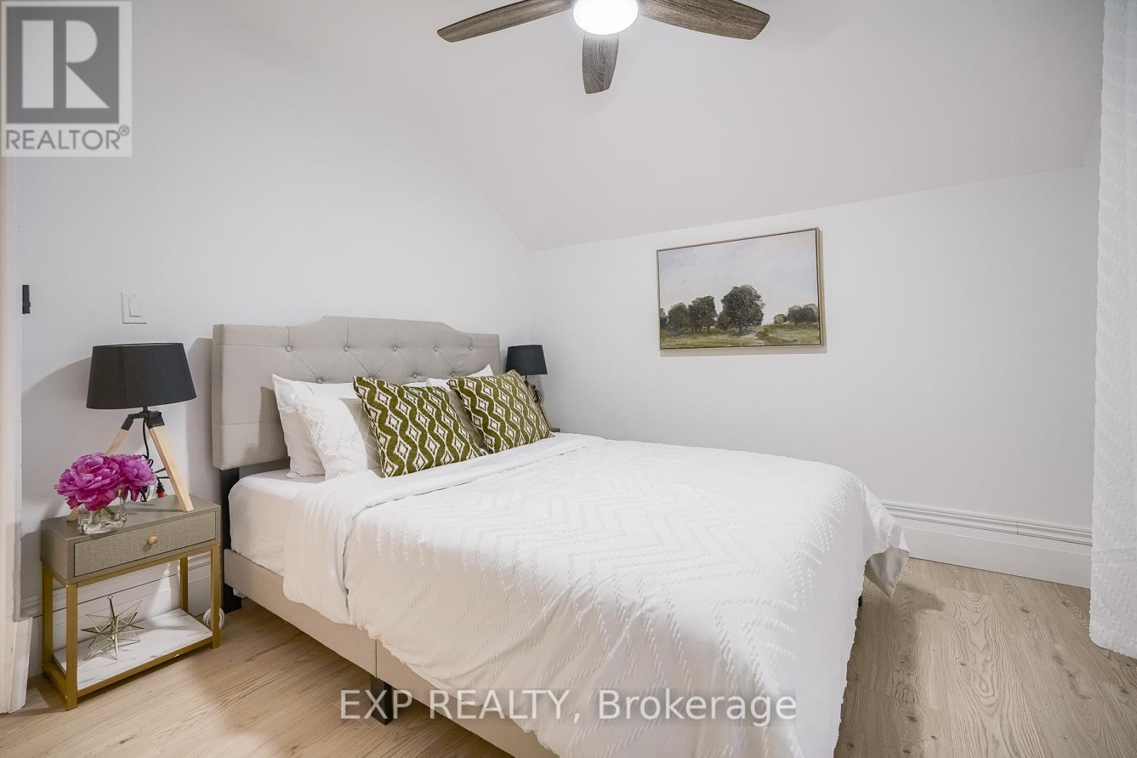 Bedroom 1 - 8 Elizabeth Street, St. Catharines, ON - Indoor Photo Showing Bedroom