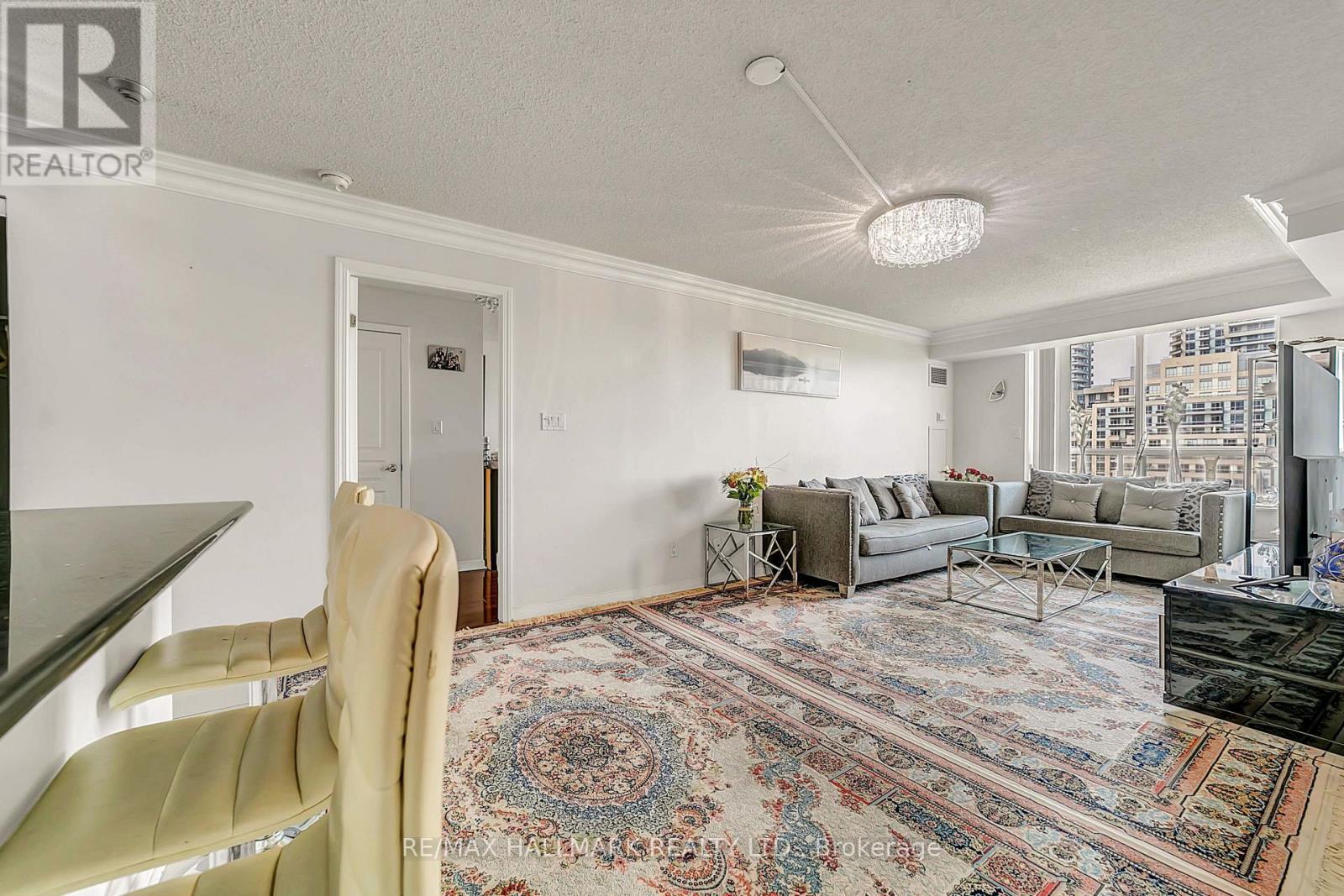 615 - 29 Northern Hts Drive N, Richmond Hill, ON - Indoor