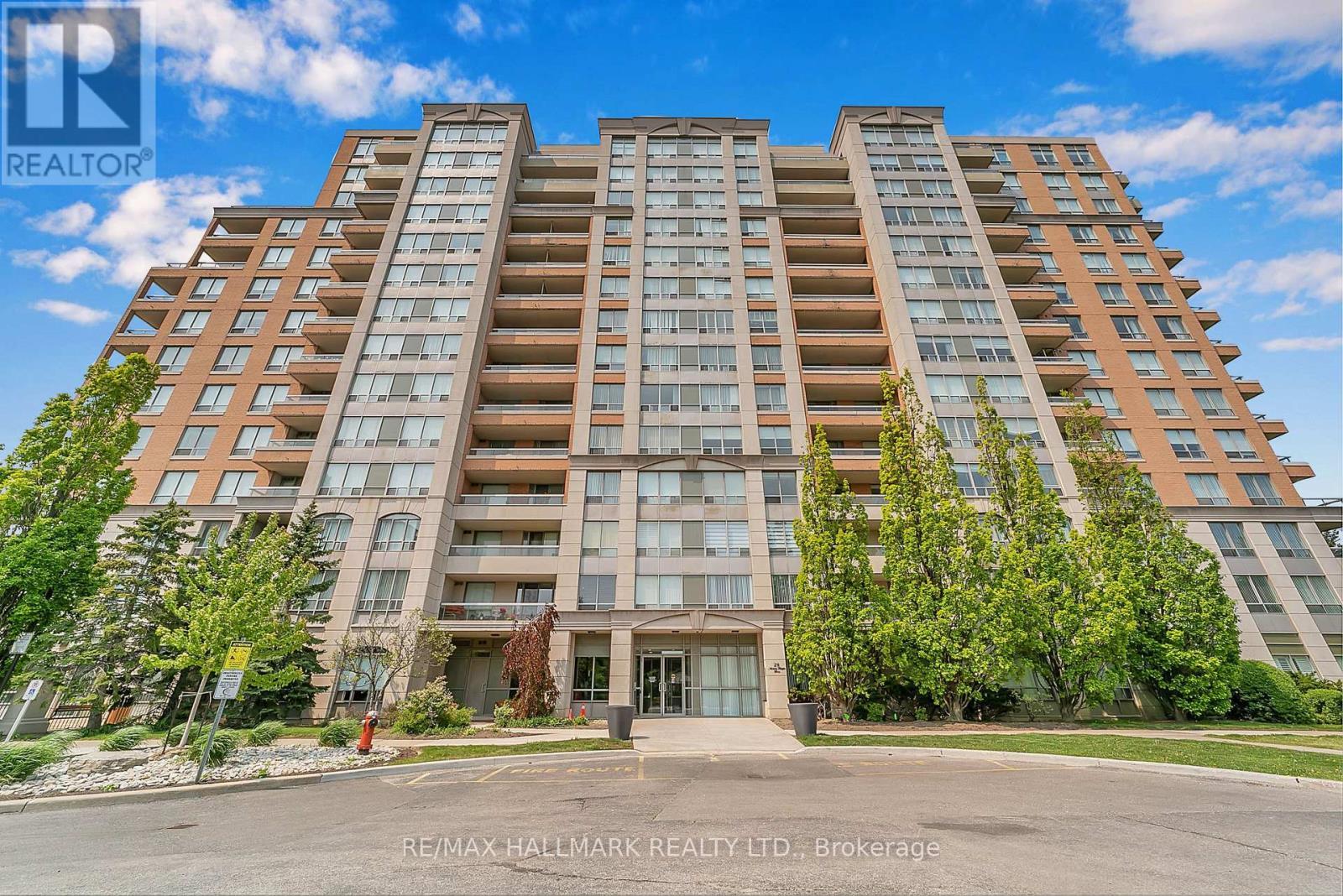 615 - 29 Northern Hts Drive N, Richmond Hill, ON - Outdoor With Balcony With Facade