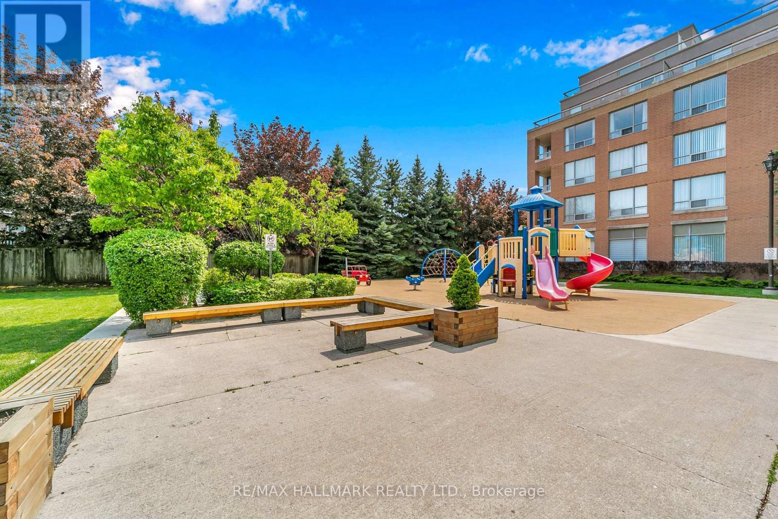 615 - 29 Northern Hts Drive N, Richmond Hill, ON - Outdoor