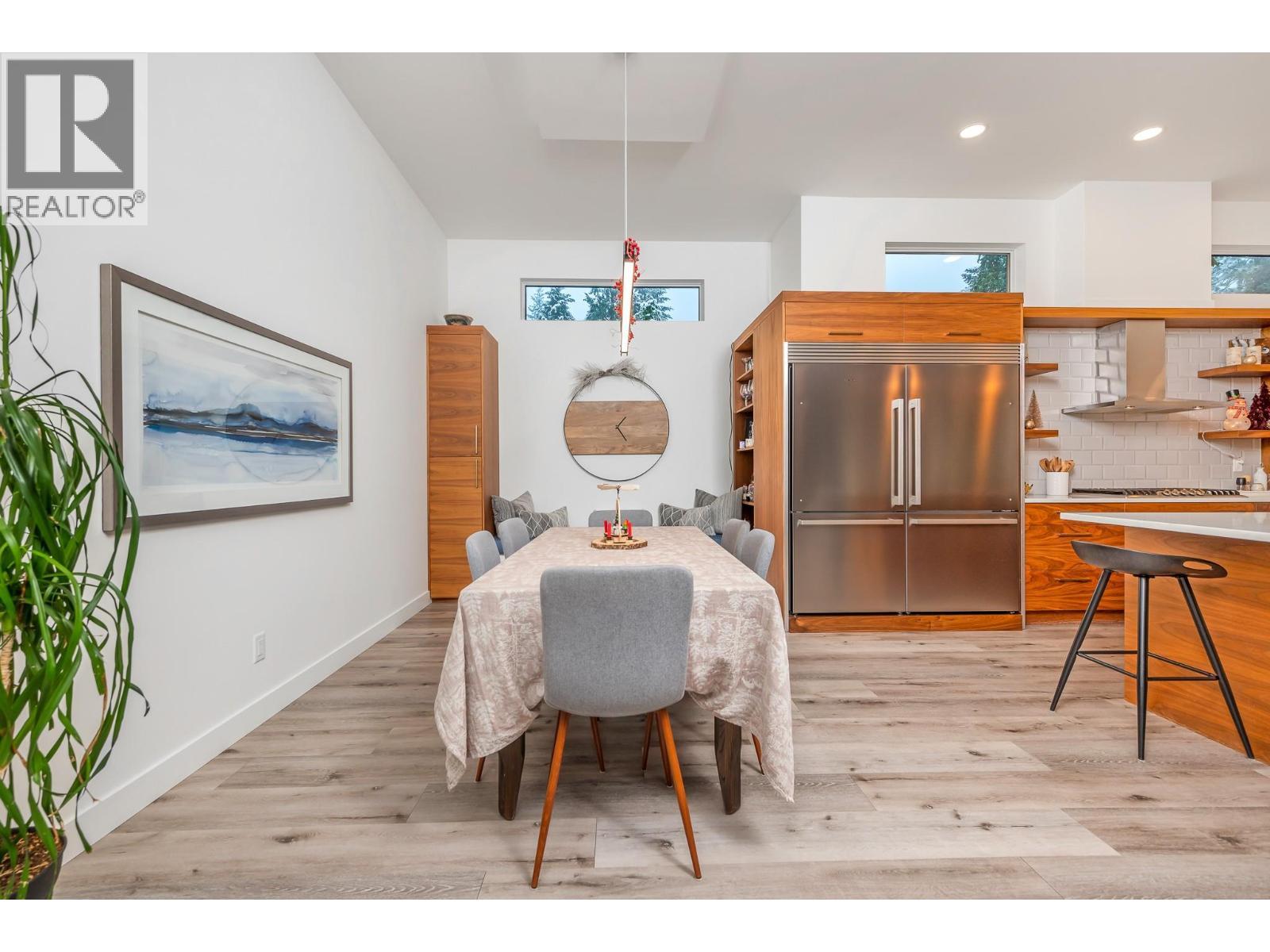 Dining with built in seat - 9196 Tronson Road Unit# 29, Vernon, BC - Indoor Photo Showing Other Room