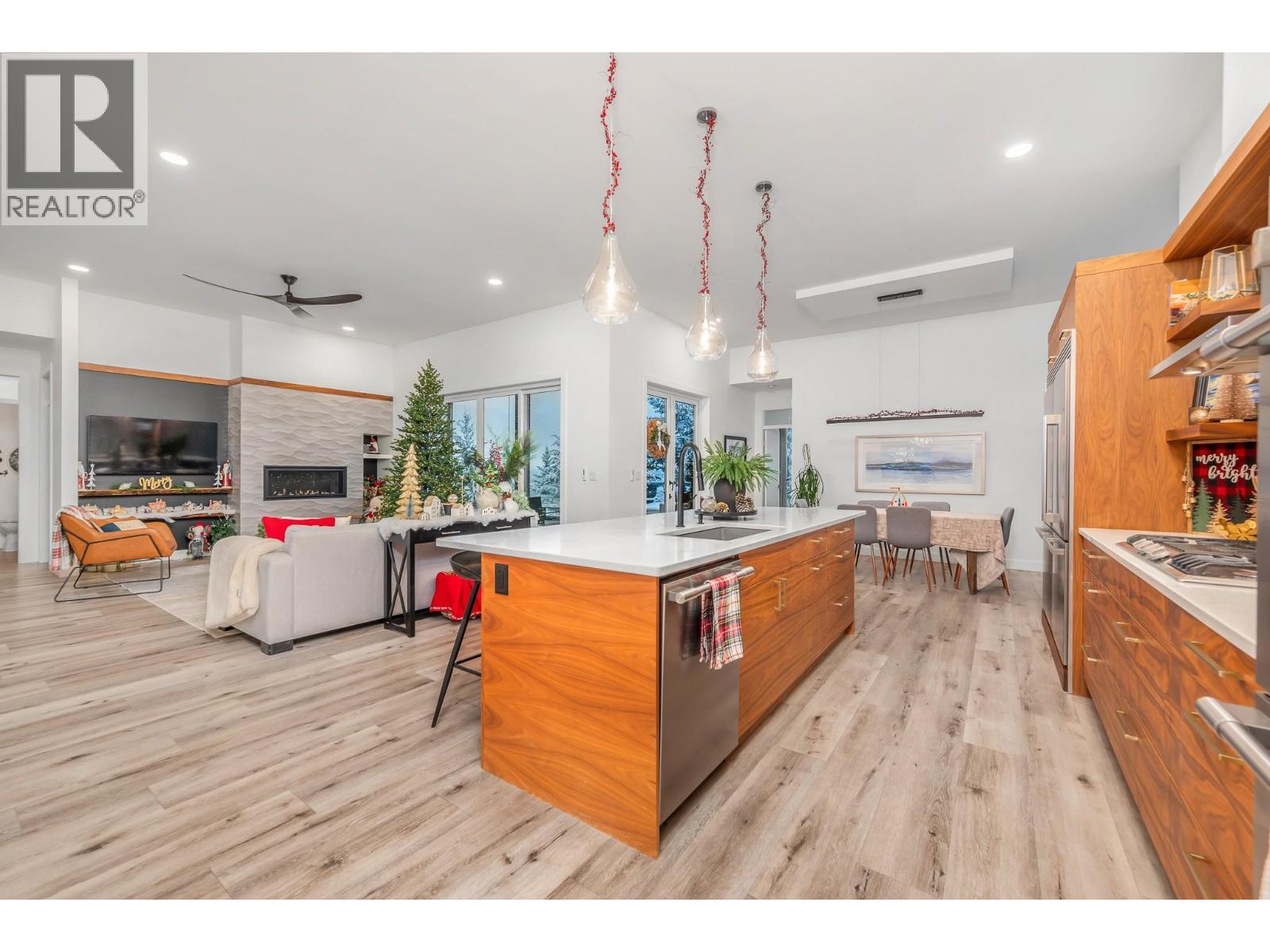 9196 Tronson Road Unit# 29, Vernon, BC - Indoor Photo Showing Kitchen